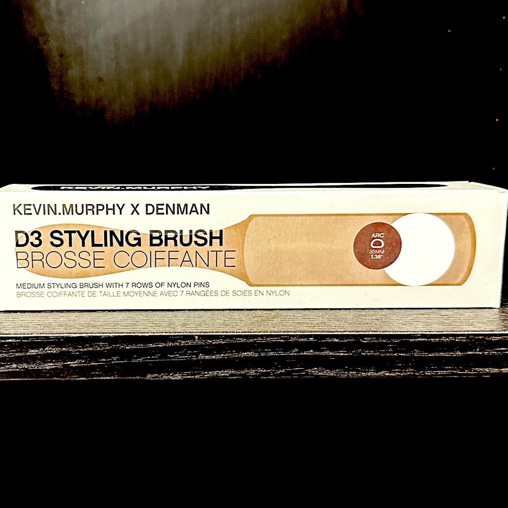 KEVIN.MURPHY STYLING.BRUSH